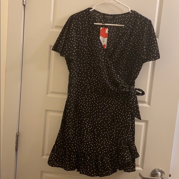 Dresses & Skirts - Little black dress